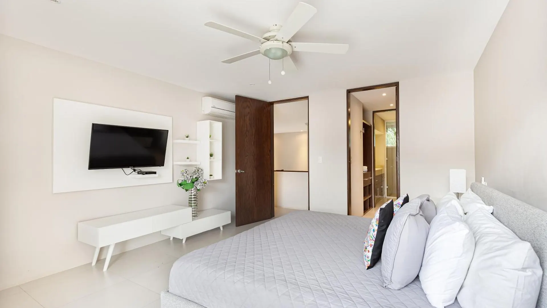 Lägenhet 4 Bedroom House- Private Pool! Cancún