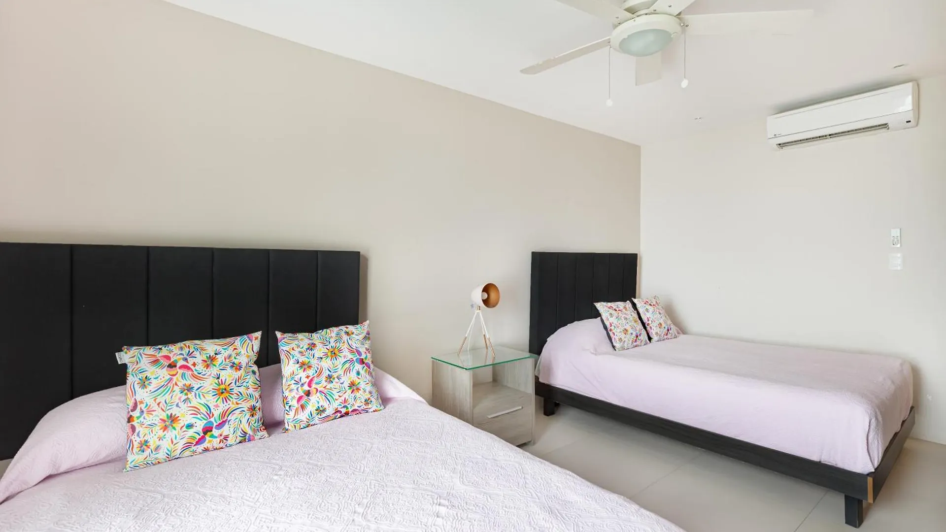 4 Bedroom House- Private Pool! Cancún Appartement